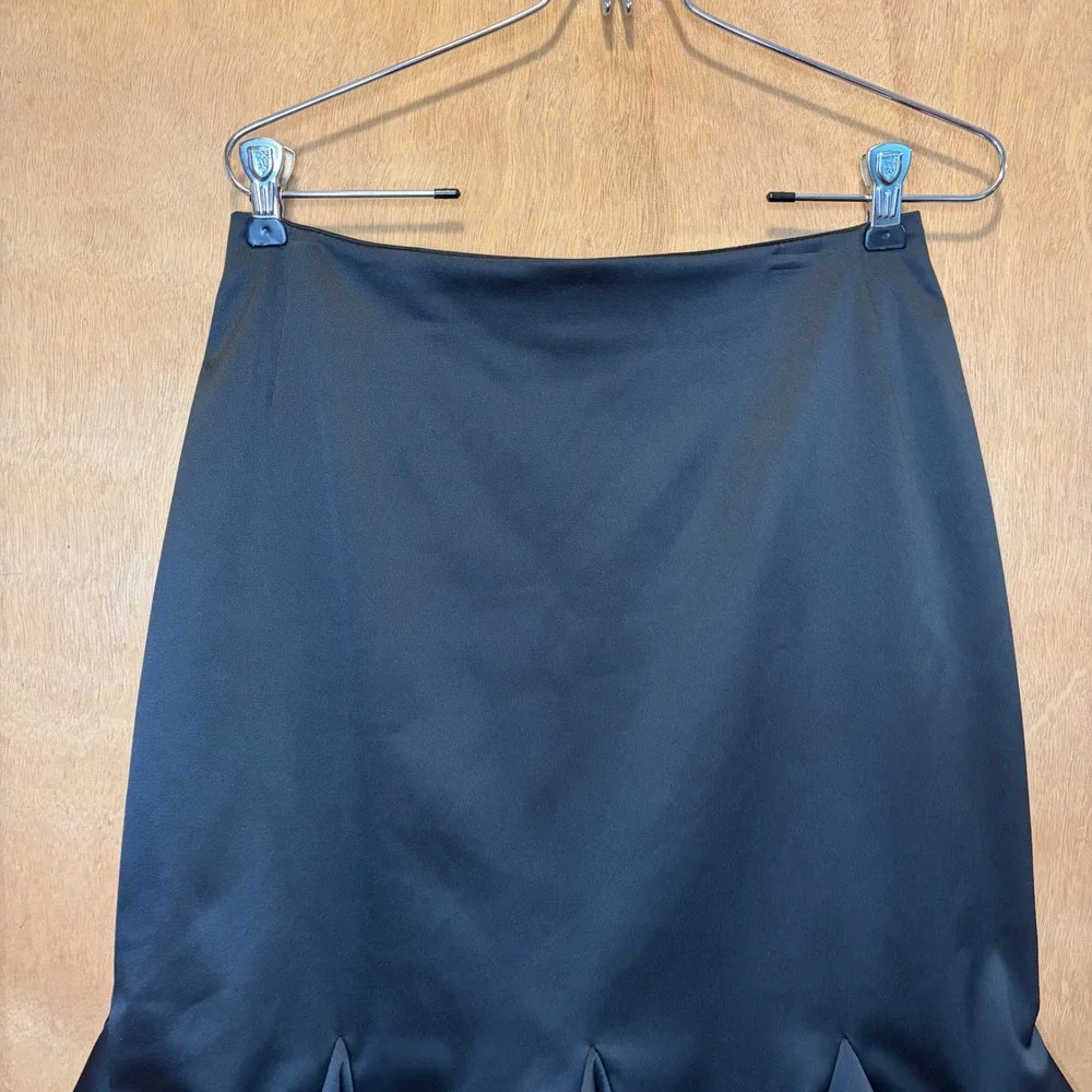 JS Collections Skirt 6 Black Mermaid Flared Godet Quiet Luxury Balletcore Office